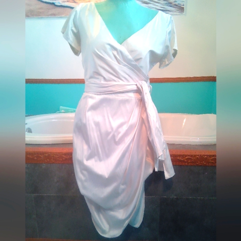 Pinup couture white Eva dress